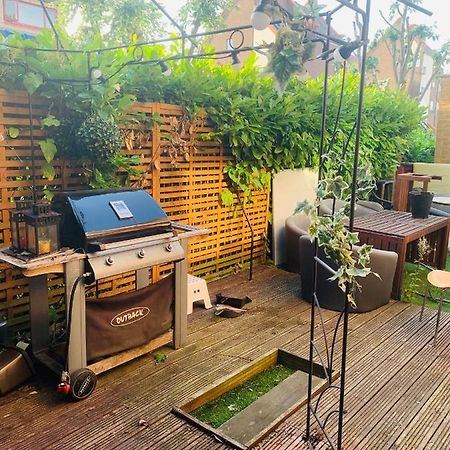 Riverside Double Room With Double Sofa Bed Londra Exterior foto